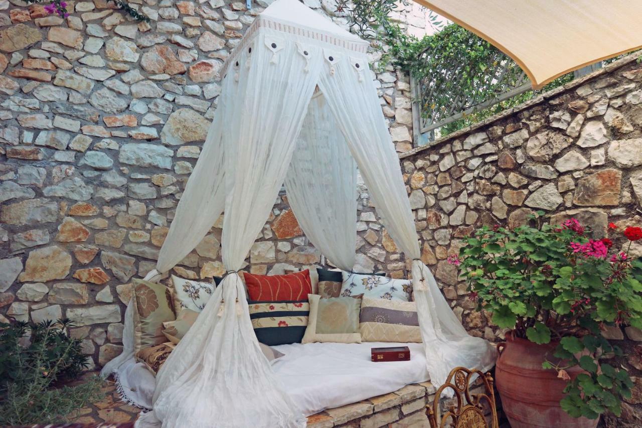 Opera House Paxos Hotel Gaios Eksteriør billede